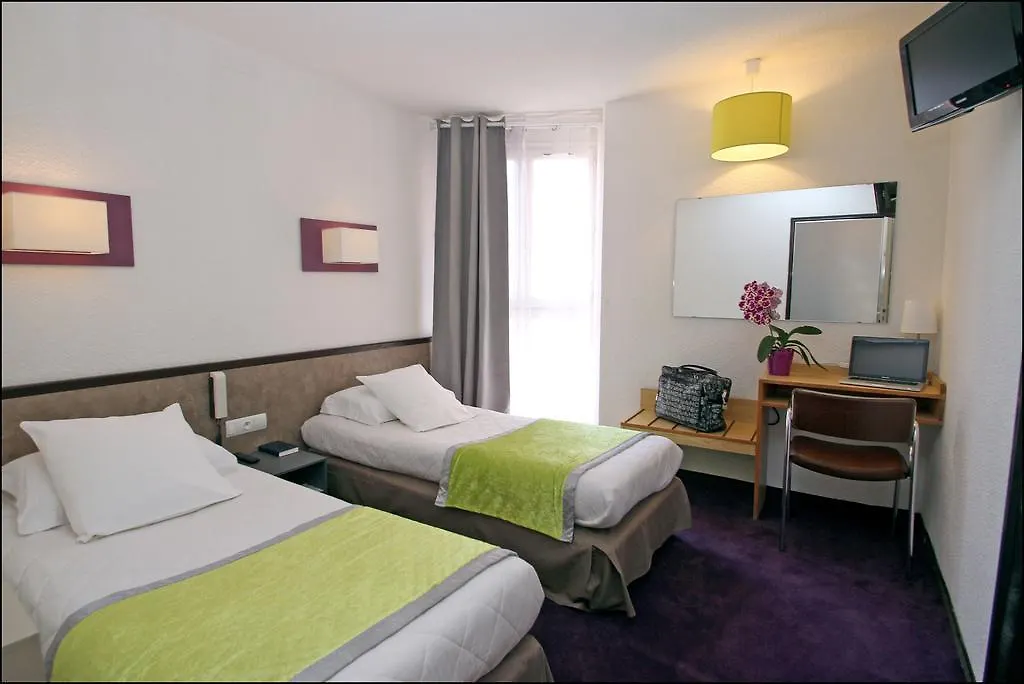 Hotel Peyramale Lourdes 3*,